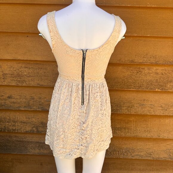 Wet Seal Nude Lace Mini Dress XS With Back Zipper Closure - Picture 3 of 8